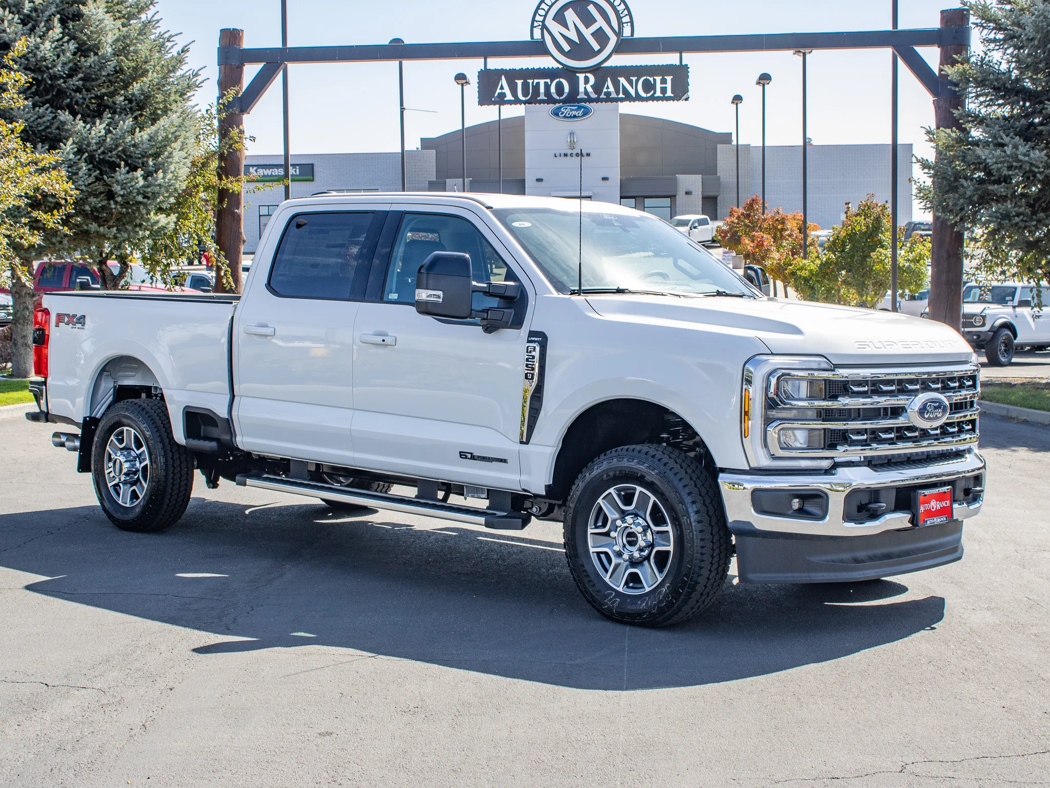 New 2026 Star White Metallic Tri-Coat Ford F-250® Lariat® image 2
