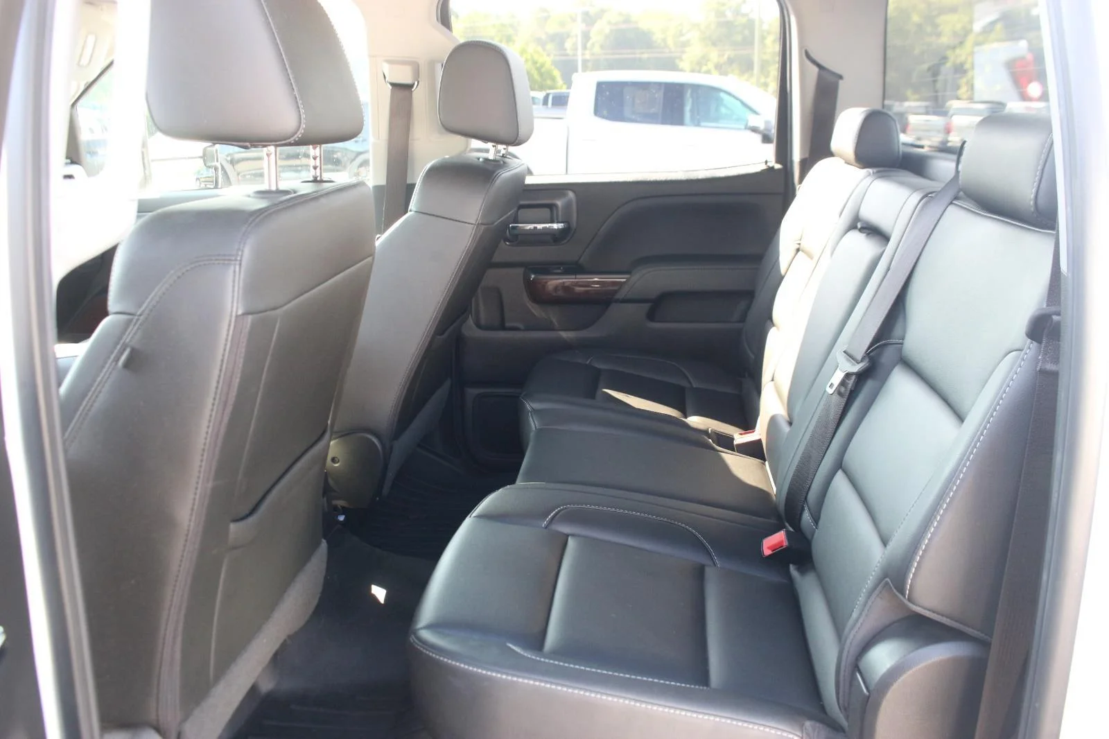 Used 2018 SUMMIT WHITE GMC SLT image 34