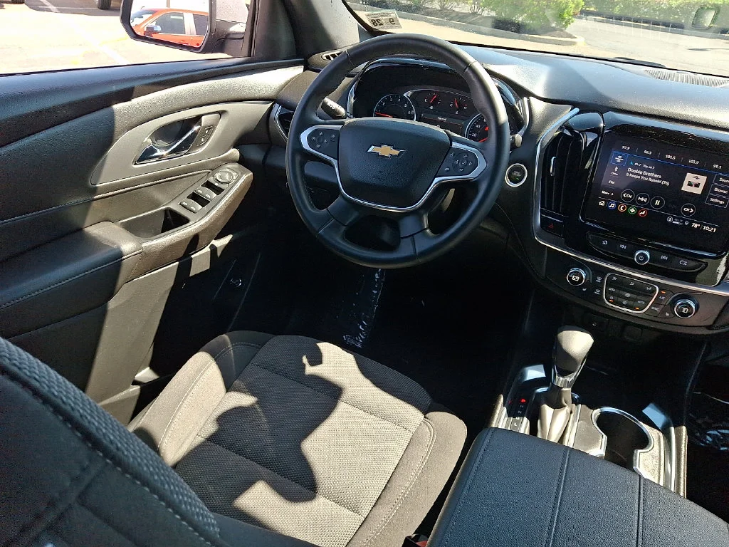 Used 2023 Gray Chevrolet LT image 15