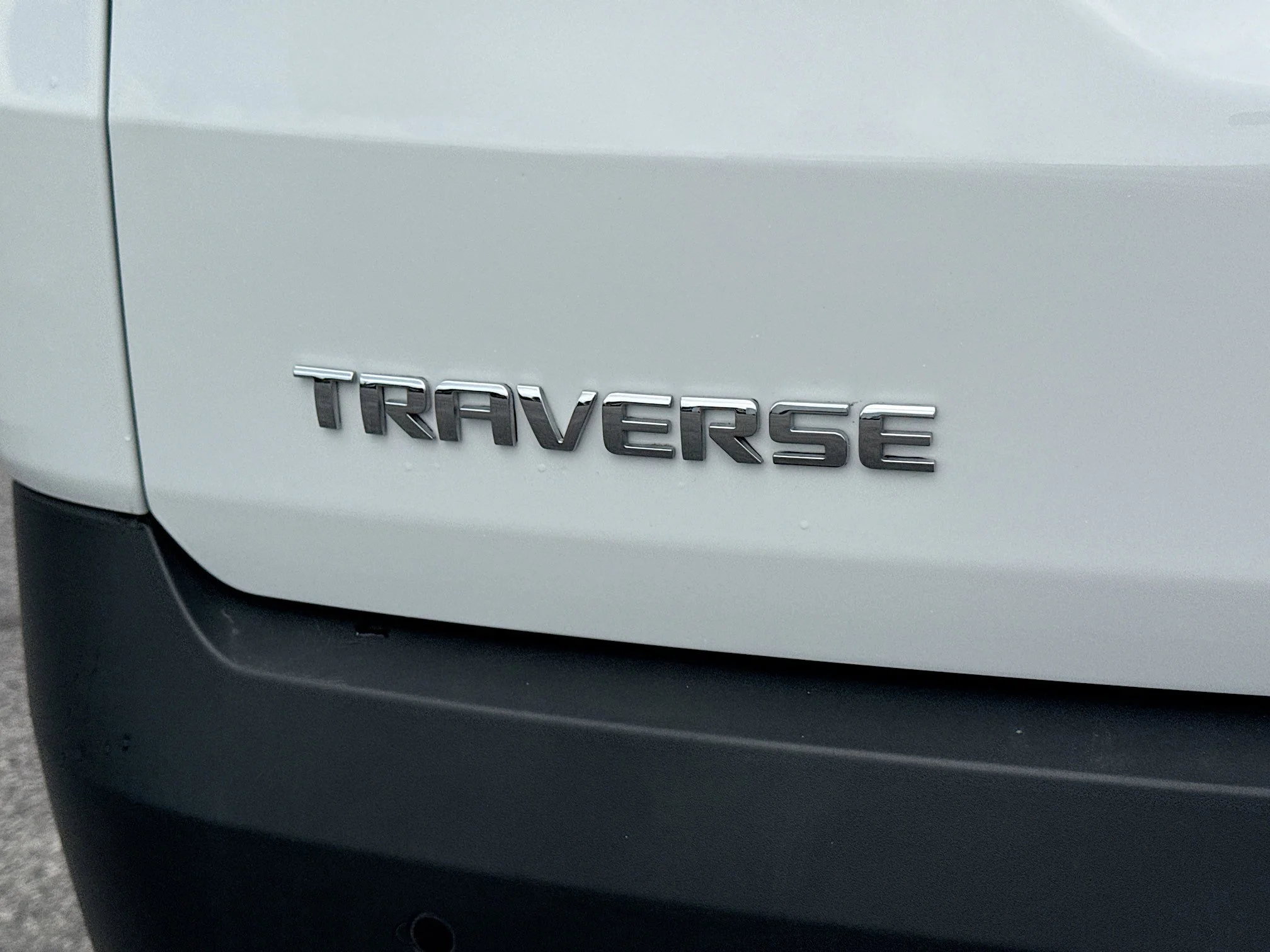 Used 2022 Summit White Chevrolet LS image 11