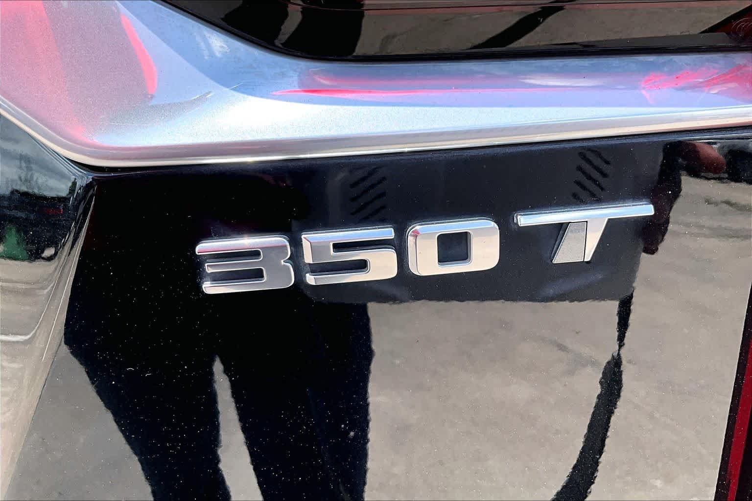 Used 2021 Stellar Black Metallic Cadillac Luxury image 10