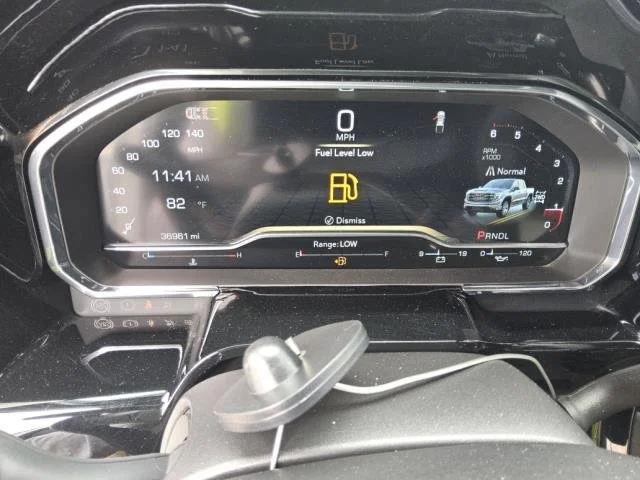 Used 2025 Summit White GMC Elevation image 7