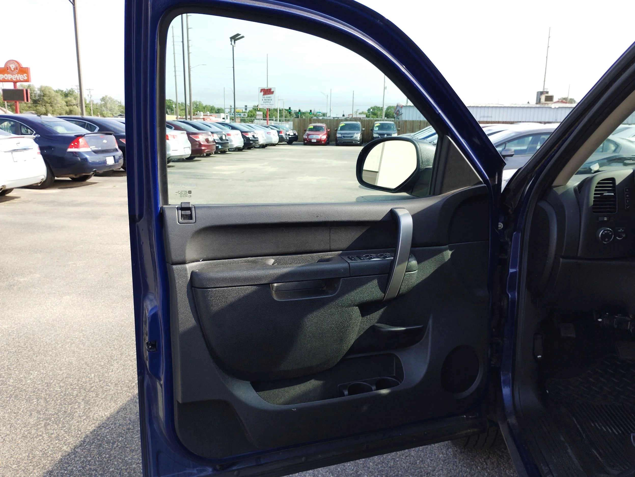 Used 2013 Blue Chevrolet LT image 17