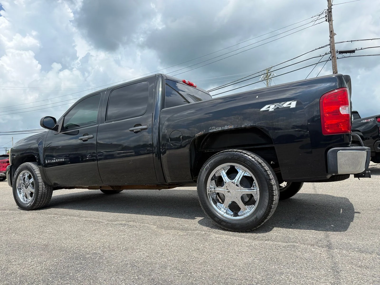 Used 2009 Black Chevrolet LT image 4