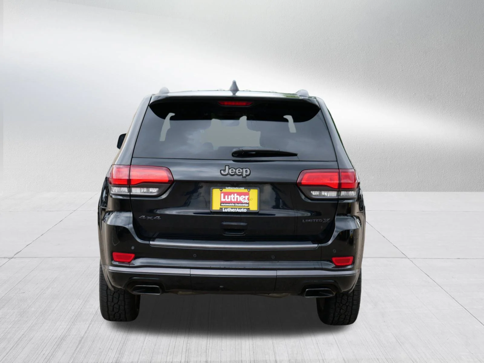Used 2020 Diamond Black Crystal Pearlcoat Jeep Limited X image 6