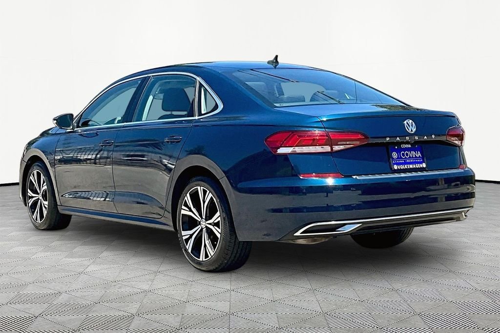 Used 2021  Volkswagen 2.0T SE image 4