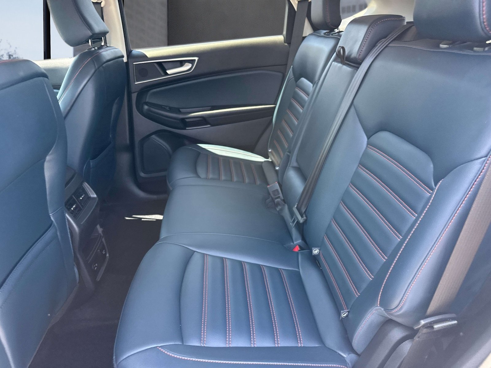 Used 2022 White Ford SEL image 15