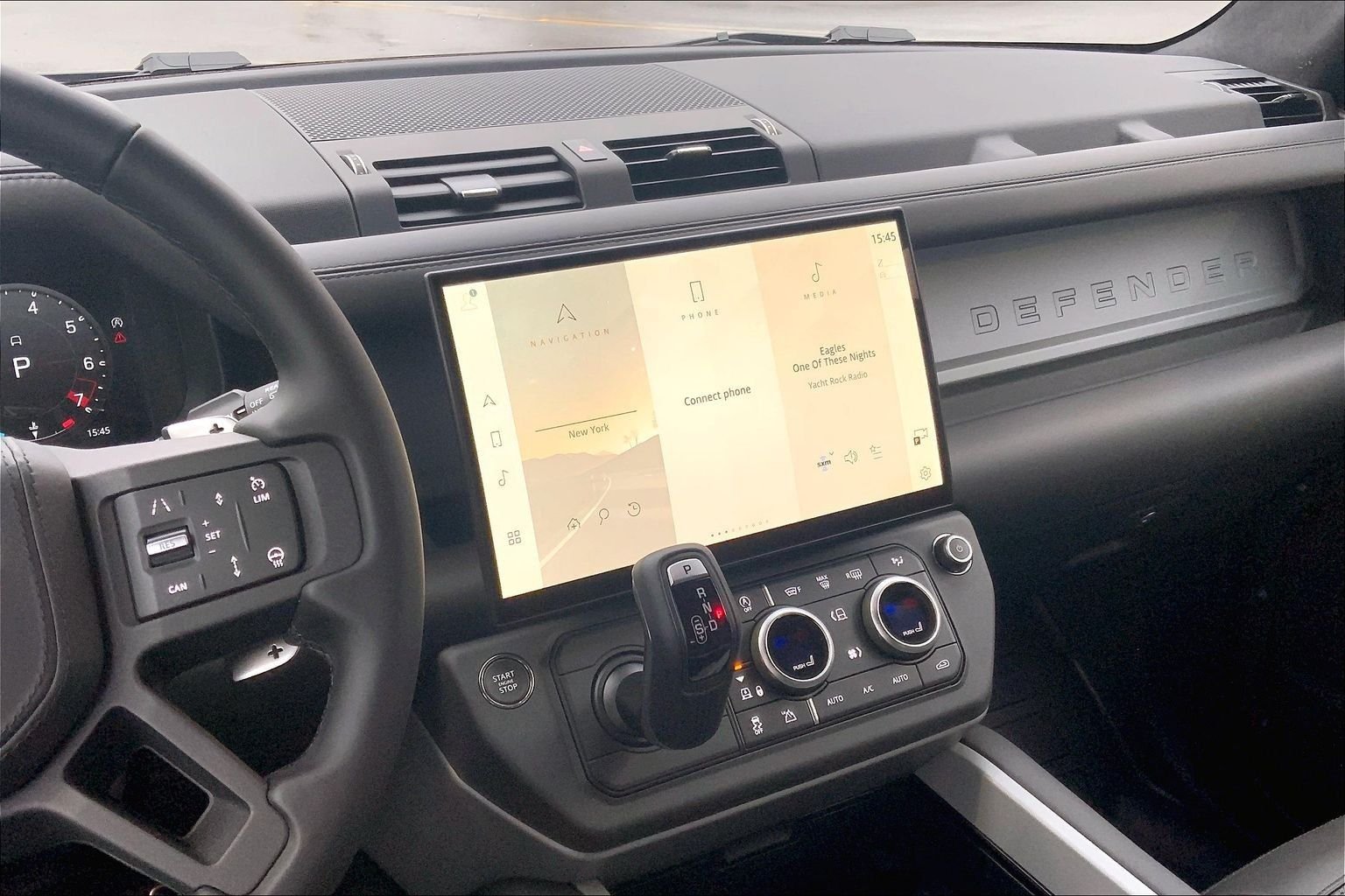 2026 Land Rover Defender V8 - Photo 6