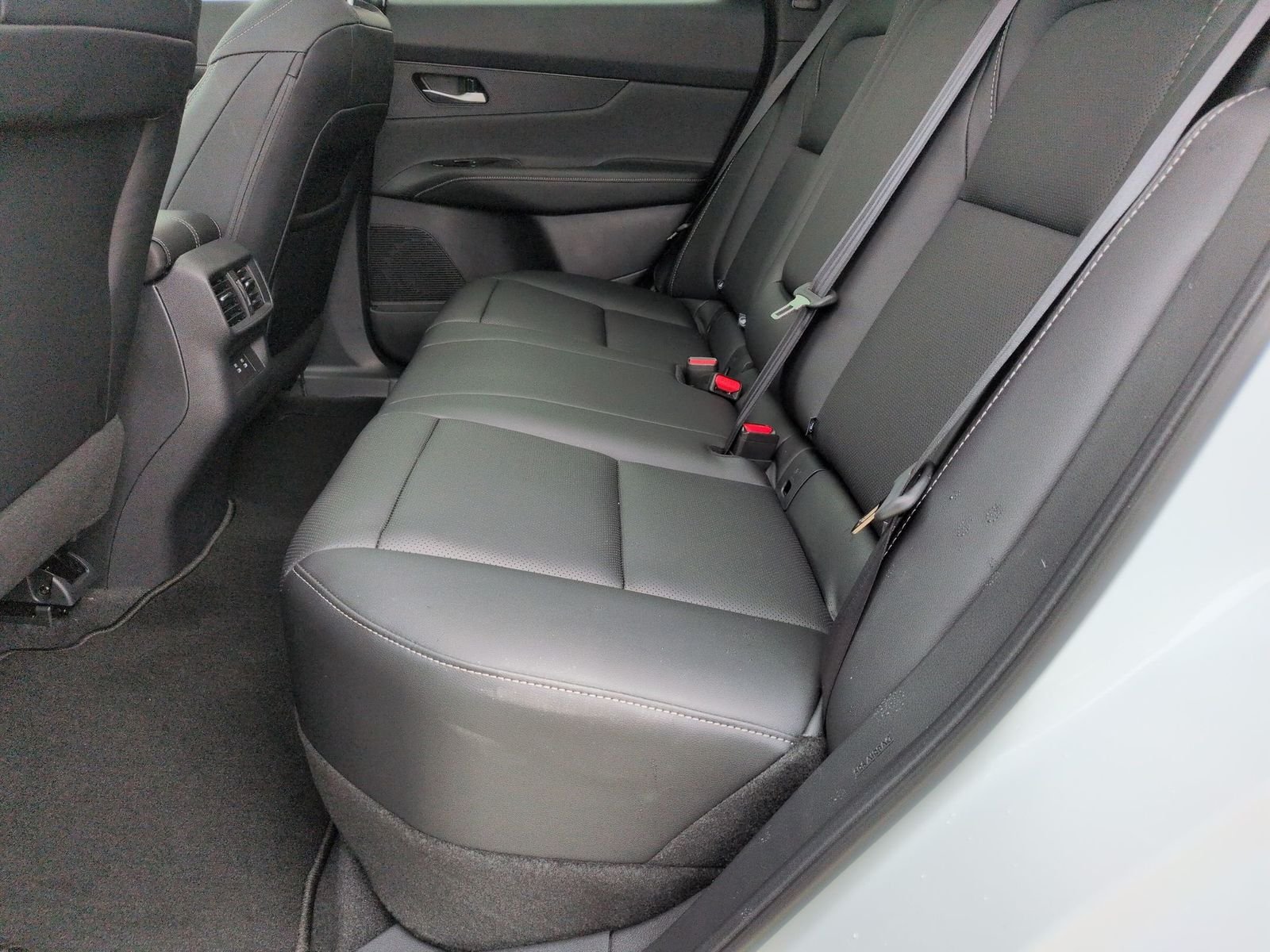 New 2026 Everest White Pearl TriCoat Nissan SL image 27