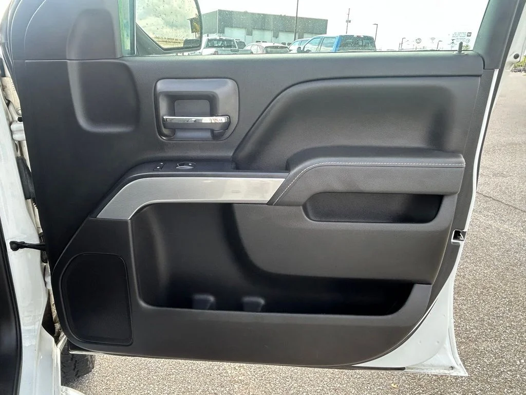 Used 2016 Summit White Chevrolet LT image 25