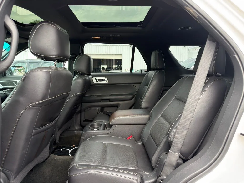 Used 2014 White Ford Sport image 3