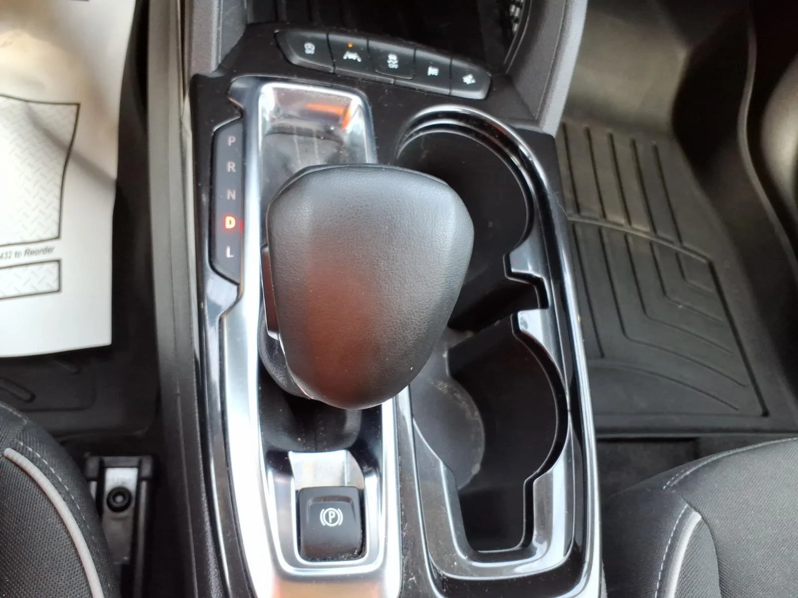 Used 2024 Summit White Chevrolet LT image 25