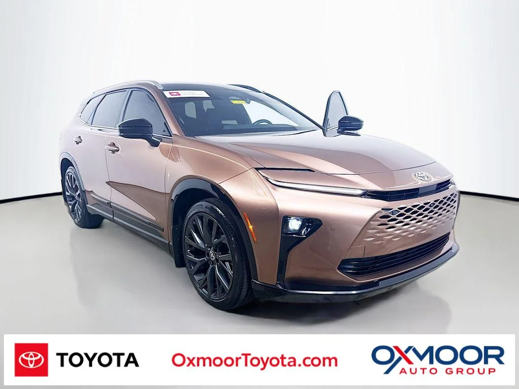 Certified Used 2025 Bronze Age Toyota Limited image 1