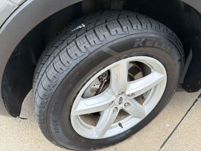 Used 2017 Gray Ford XLT image 12