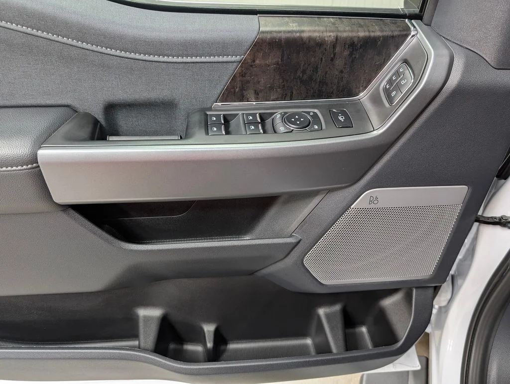 New 2026 Oxford White Ford F-250® Lariat® image 15
