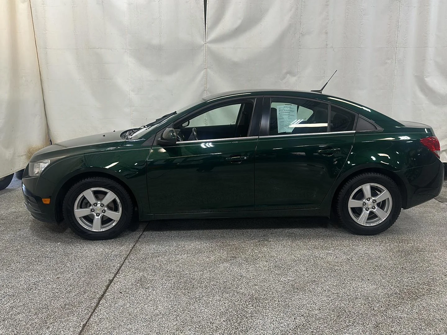 Used 2014 Chevrolet Cruze 1LT with VIN 1G1PC5SB9E7137298 for sale in Waconia, Minnesota