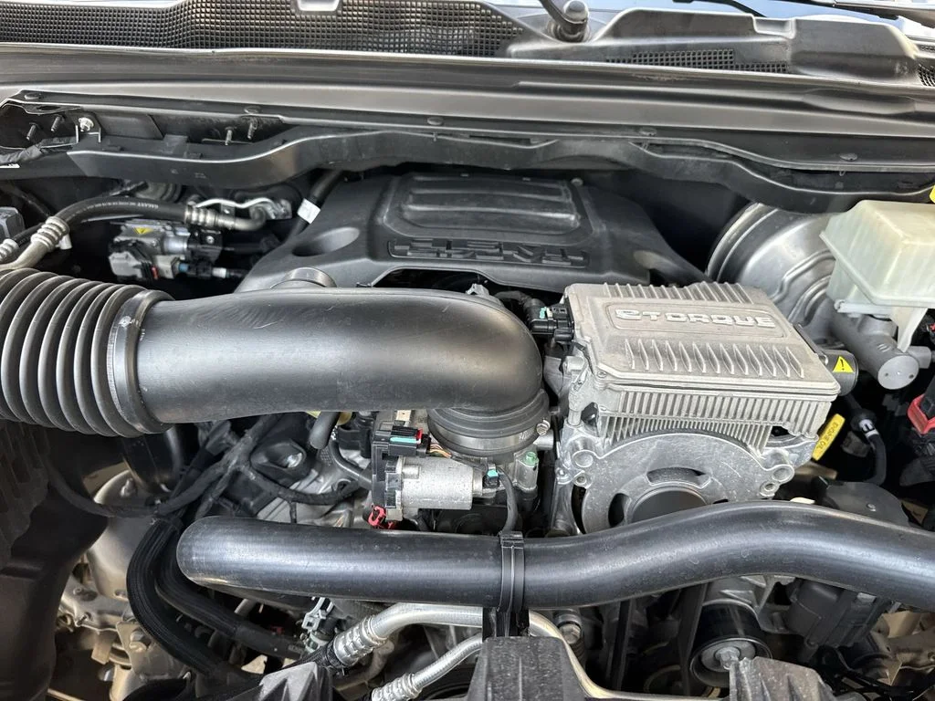 Used 2022 Diamond Black Ram Laramie image 59