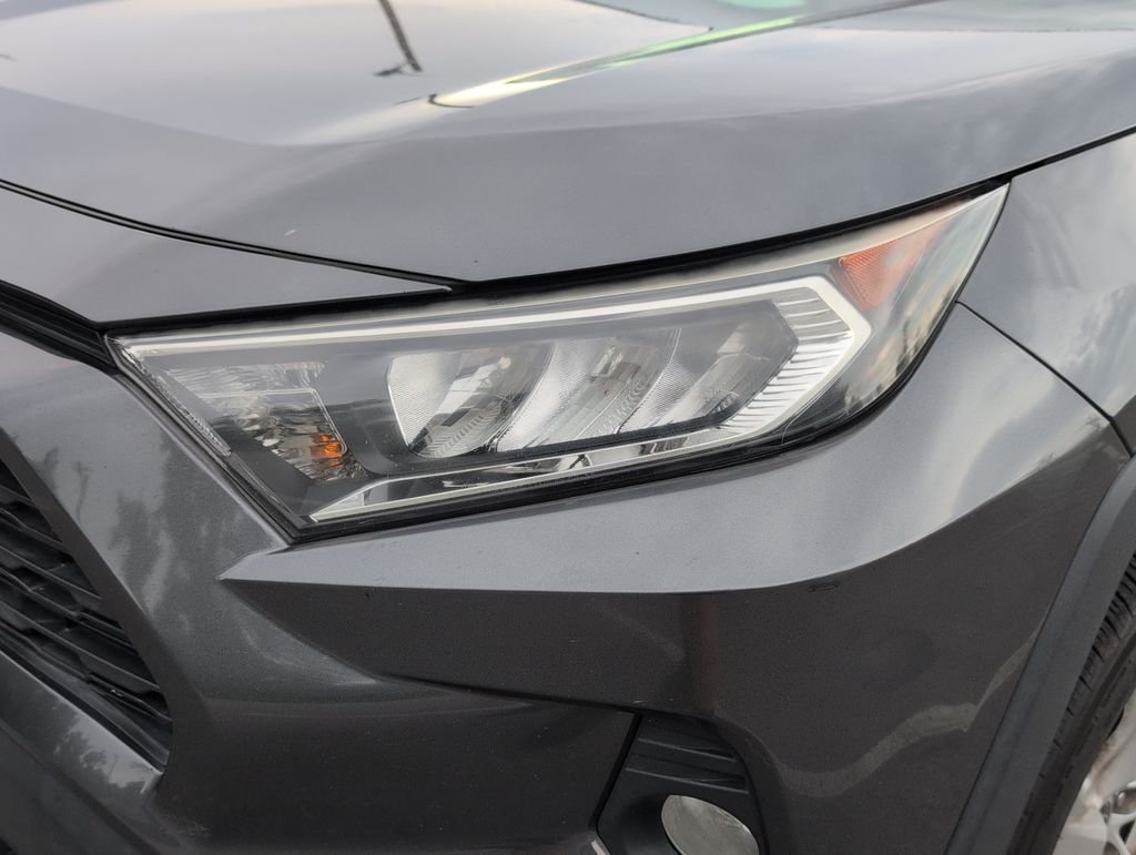Used 2020 Gray Toyota XLE image 7