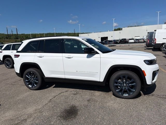 New 2026 Bright White Clear-Coat Exterior Paint Jeep  image 2