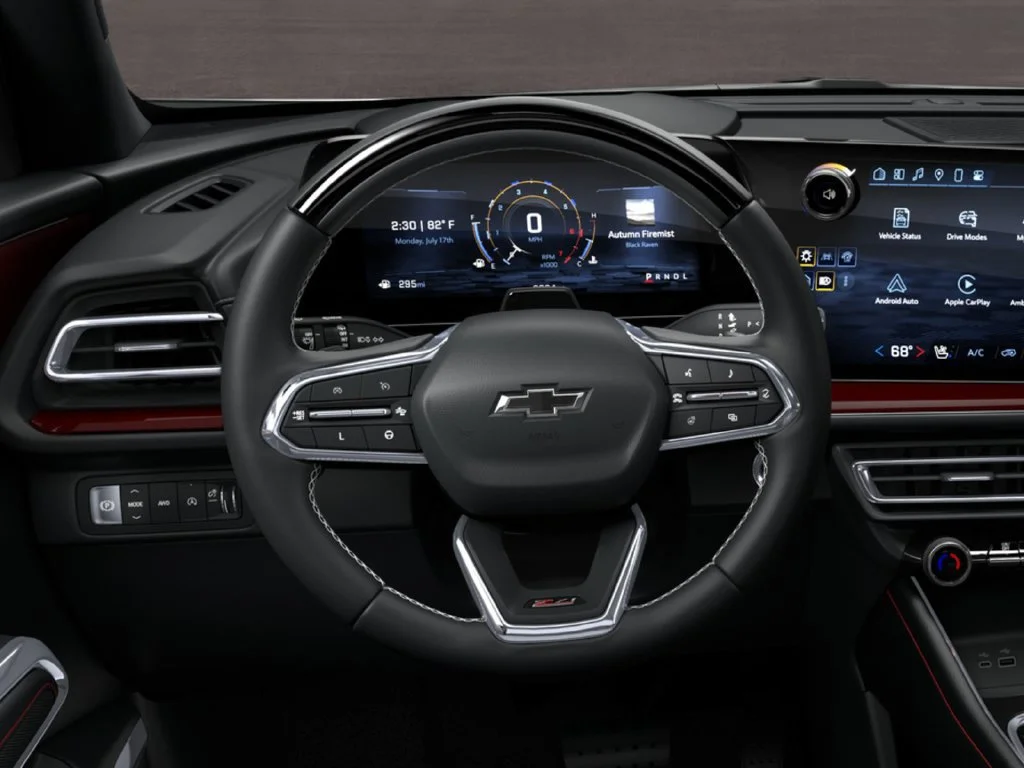New 2026 Mosaic Black Metallic Chevrolet Z71 image 5