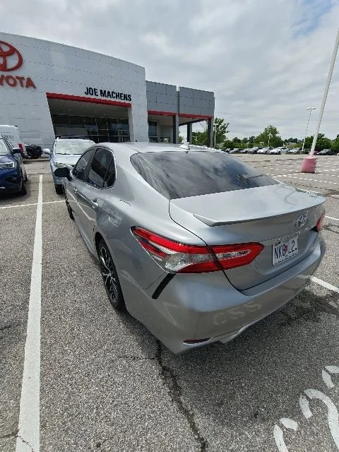 Used 2019 Silver Toyota SE image 4