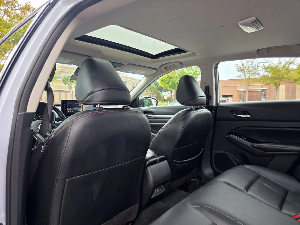 Used 2023 Gray Nissan SR FWD image 27