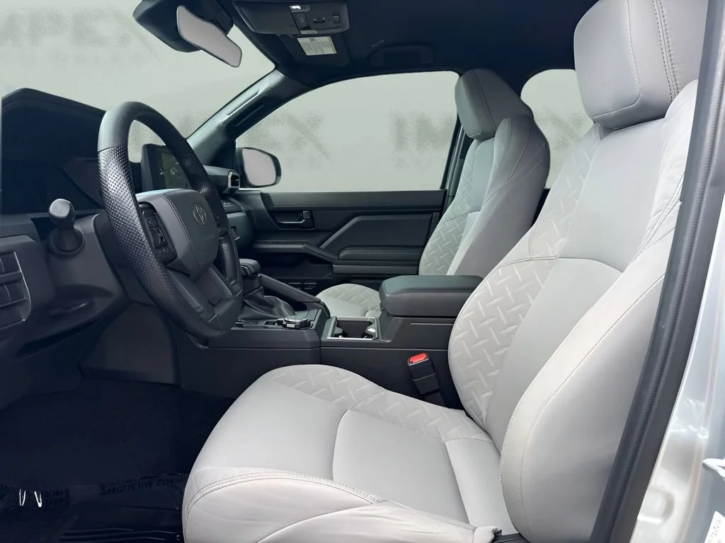 Used 2025  Toyota SR image 9