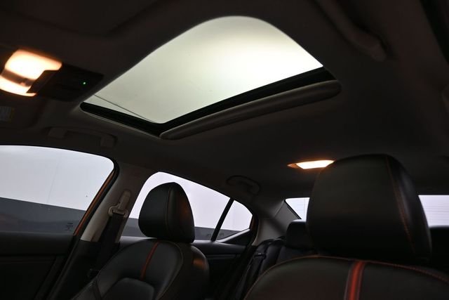 Used 2022 Orange Nissan SR image 27