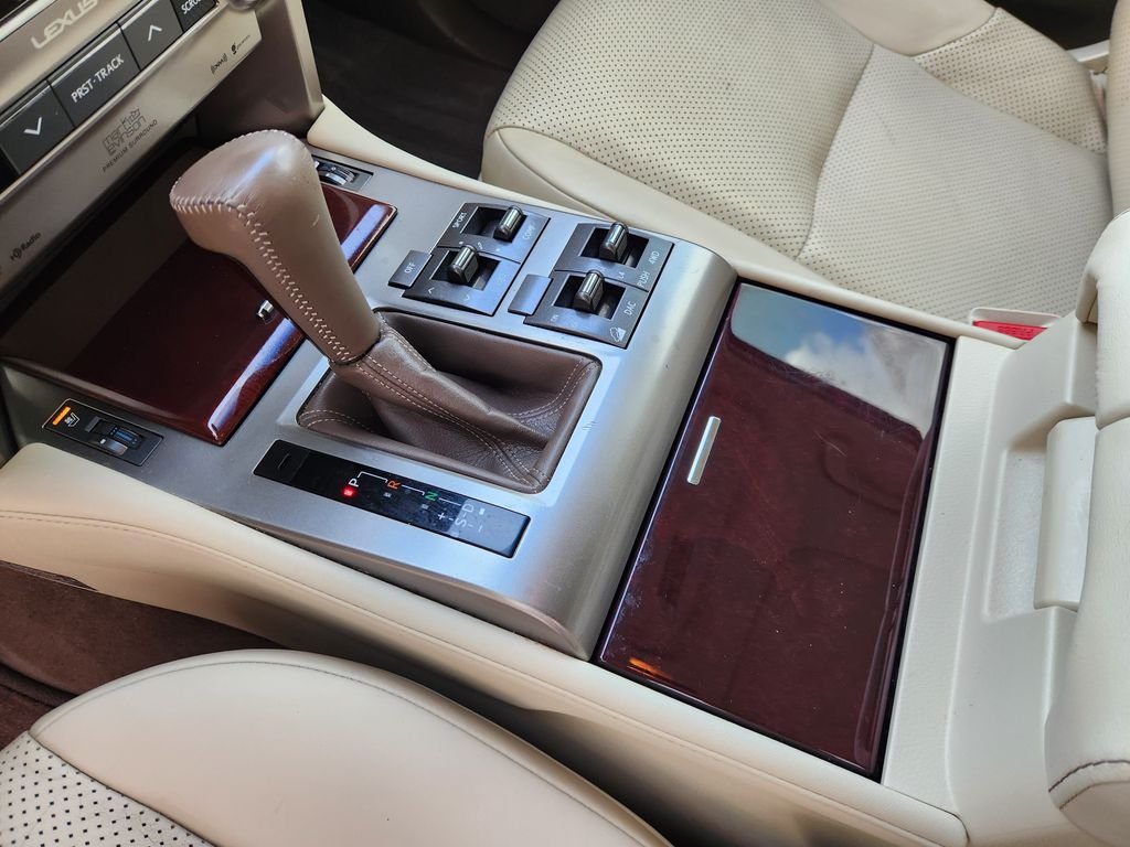 Used 2015 Starfire Pearl Lexus 460 Luxury image 20