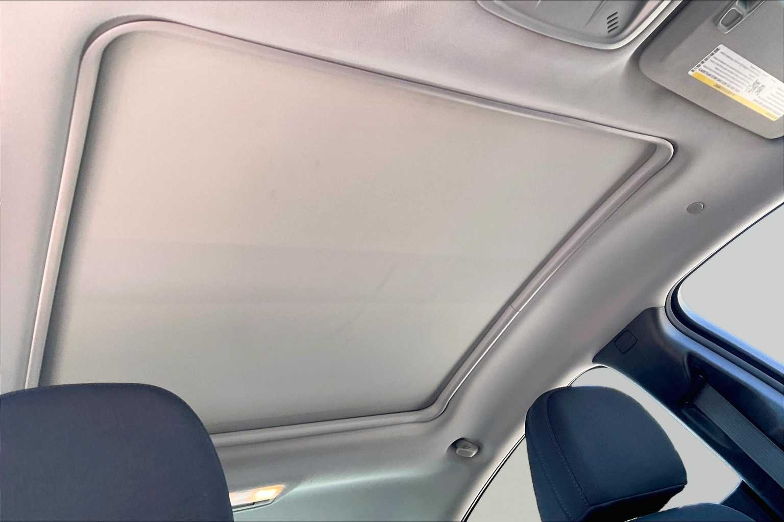 Used 2024 Summit White Chevrolet LT image 14