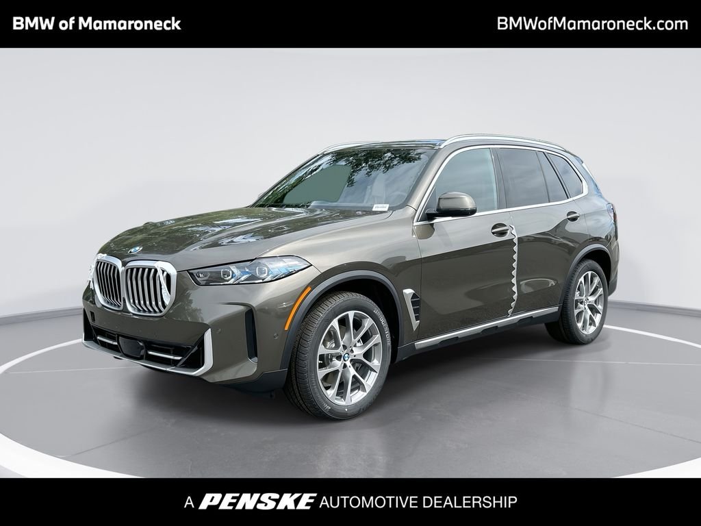 New 2026 Manhattan Green Metallic BMW xDrive40i image 1