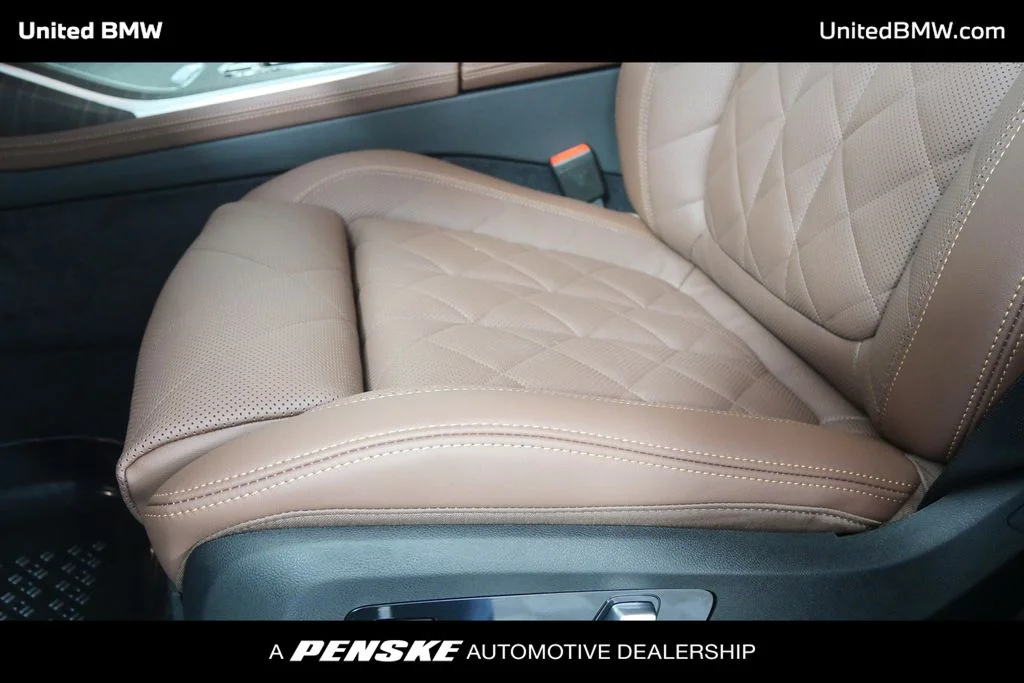 New 2027 Gray Metallic BMW xDrive40i image 9