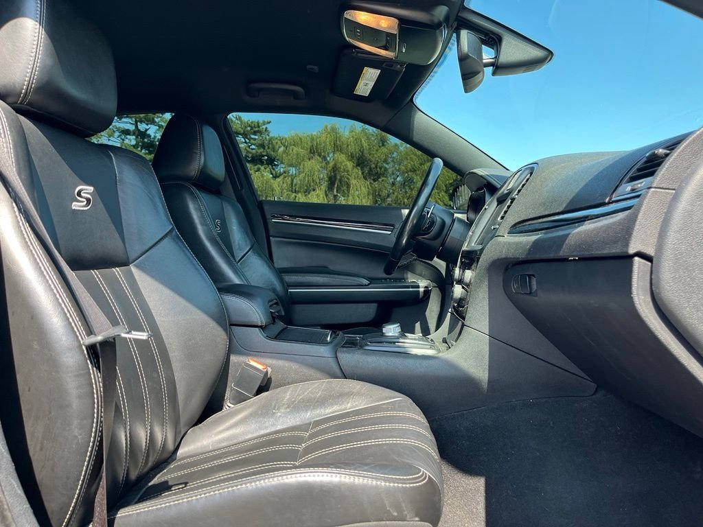 Used 2019 White Chrysler S image 26