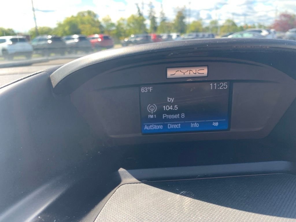 Used 2017 Red Ford SE image 19