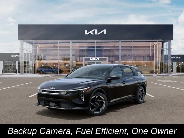 2026 Kia K4 EX AT Hatchback's photo
