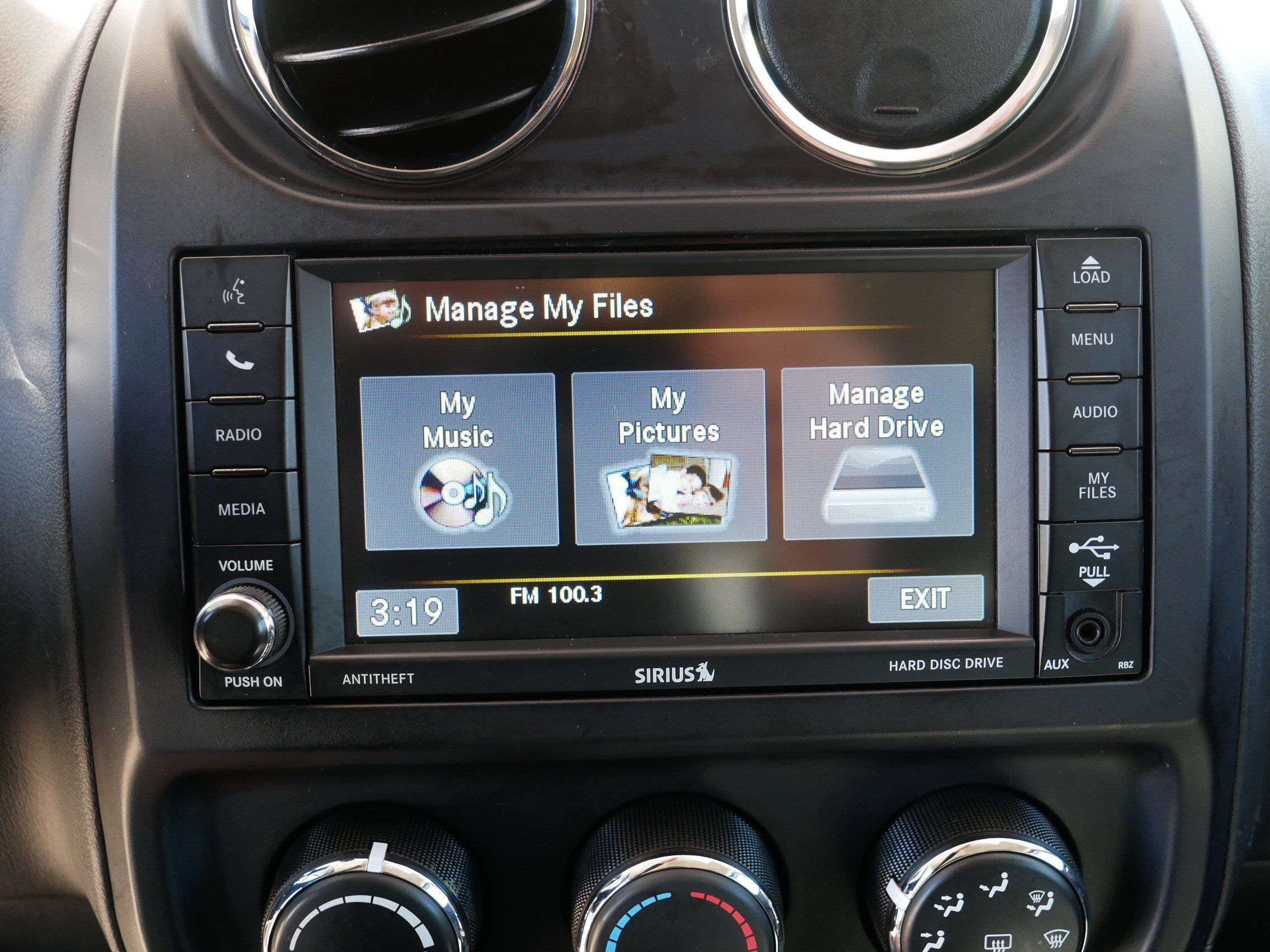 Used 2017 Mojave Sand Clearcoat Jeep Latitude image 30