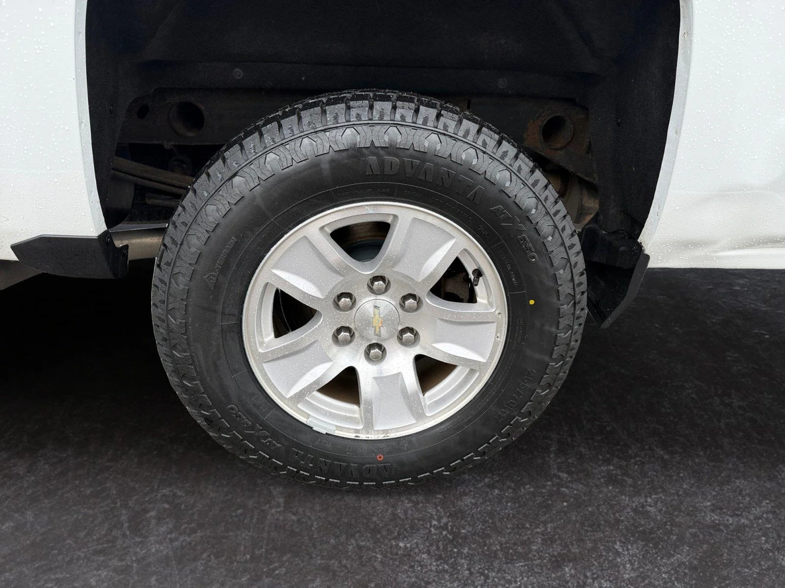 Used 2018 Summit White Chevrolet LT image 15