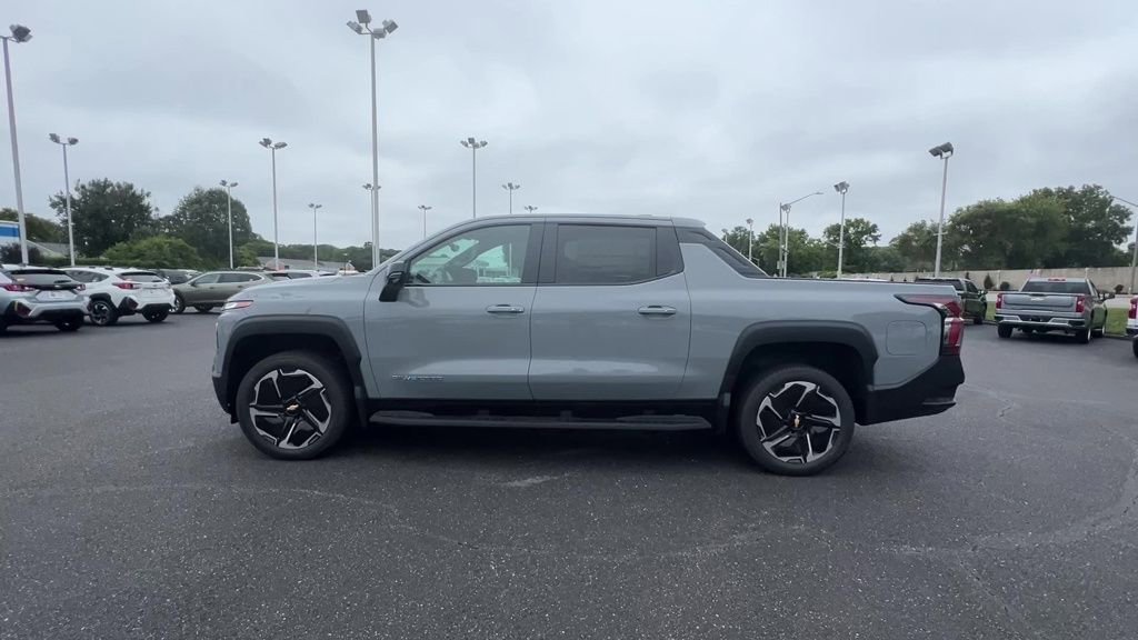2026 Chevrolet Silverado EV LT - Photo 7