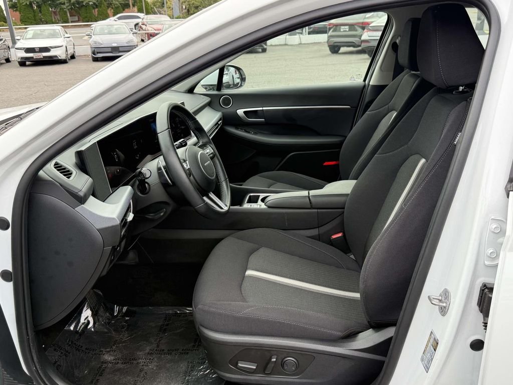 Certified Used 2025 White Hyundai SEL image 13