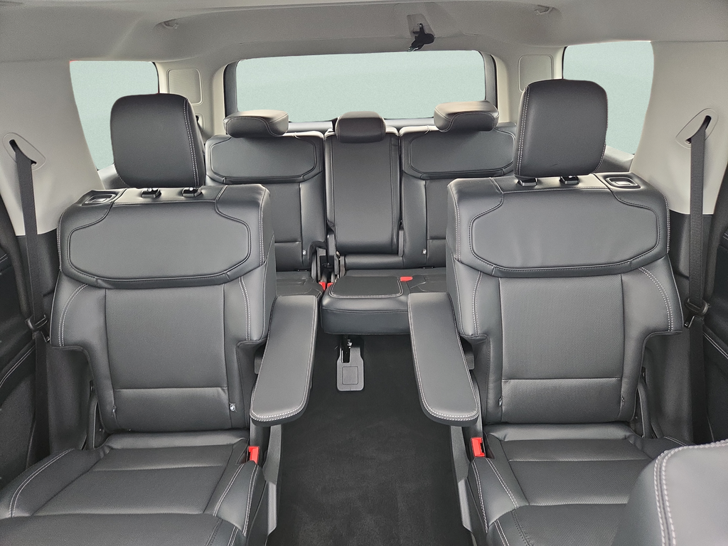 New 2026 Glacier Gray Metallic Tri-Coat Ford Platinum® image 25