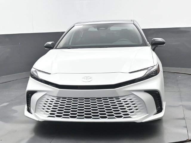 New 2026 Wind Chill Pearl/Black Toyota XSE image 19