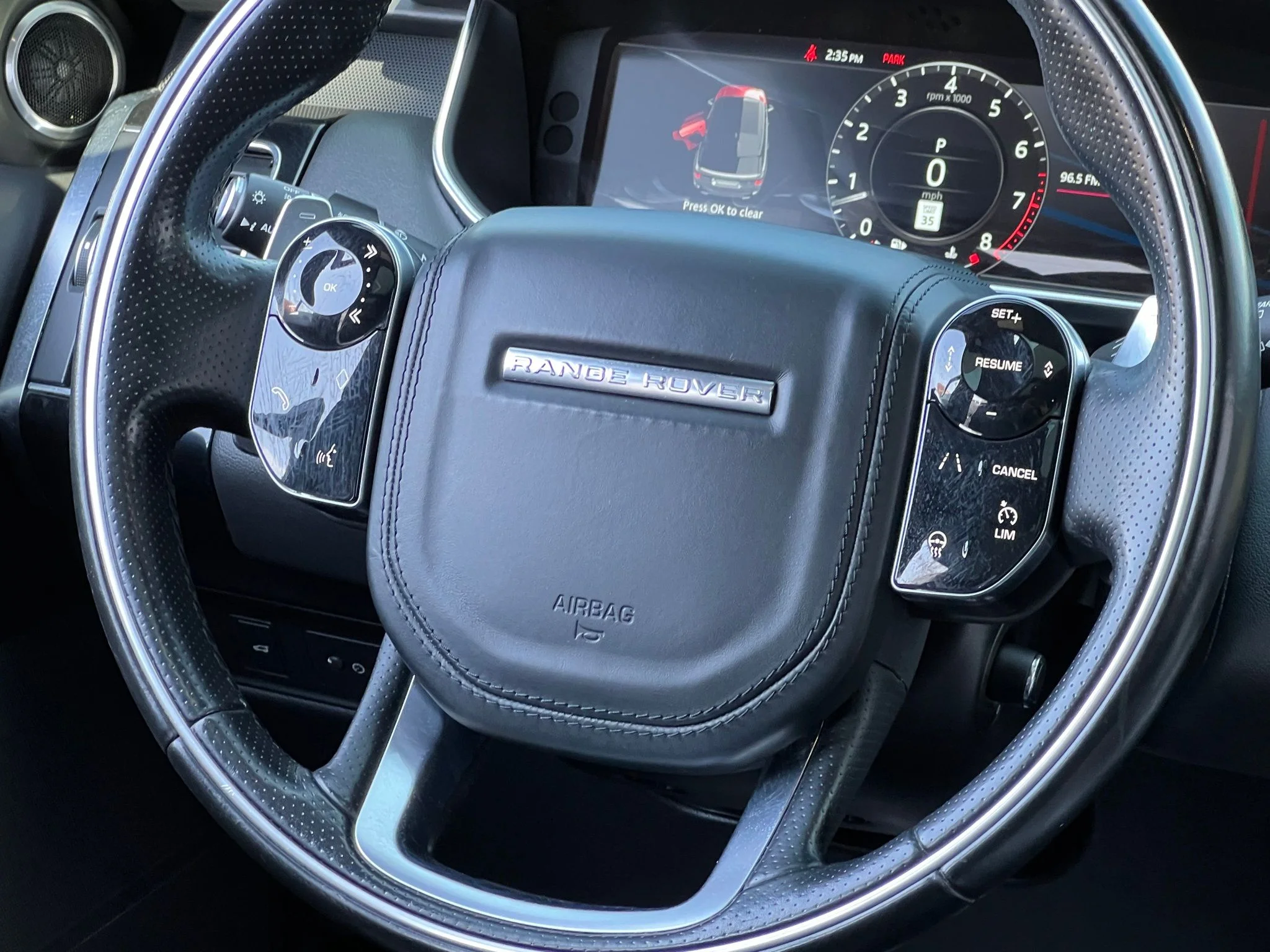 Used 2022 Black Land Rover HSE Silver Edition image 24