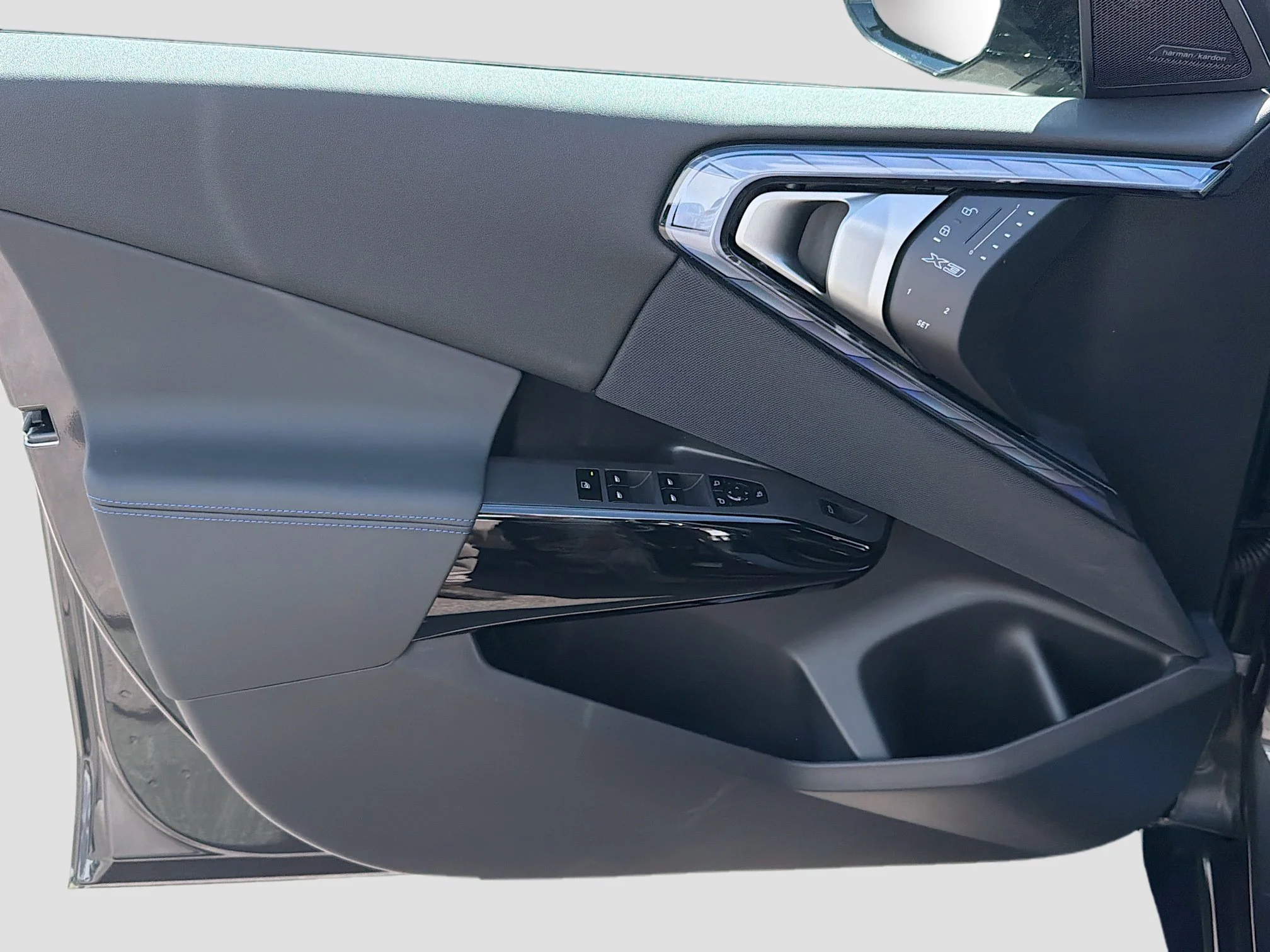 New 2026 Dark Graphite Metallic BMW 30 xDrive image 21