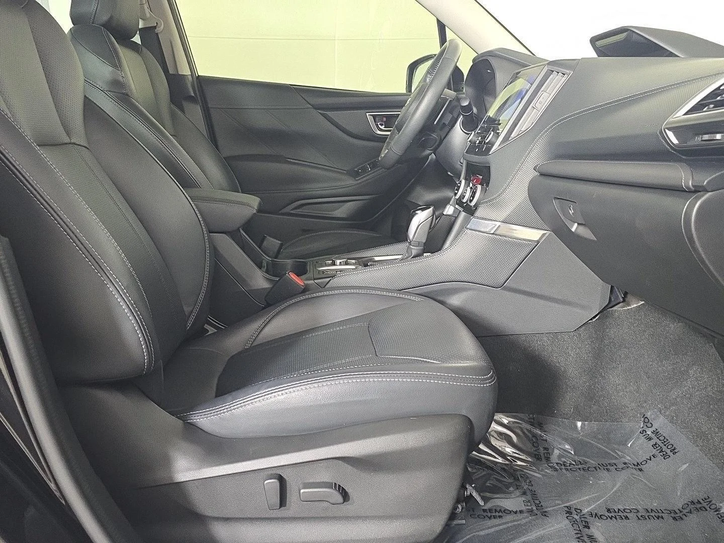 Used 2022 Crystal Black Silica Subaru Touring image 18