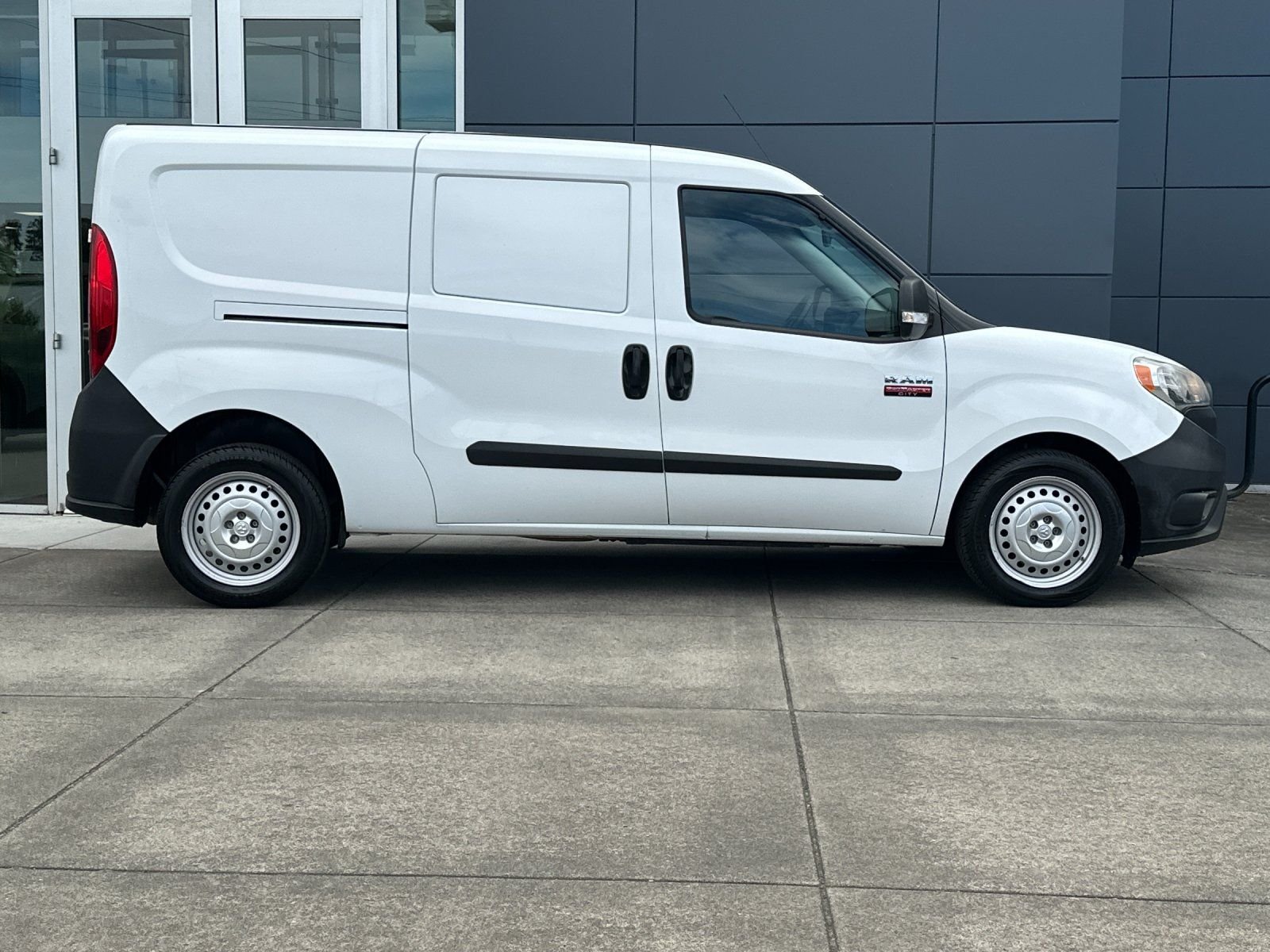 Used 2017 Bright White Ram Tradesman image 2