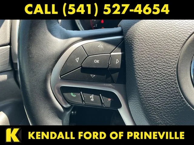 Used 2019 Bright White Clearcoat Jeep Laredo image 20