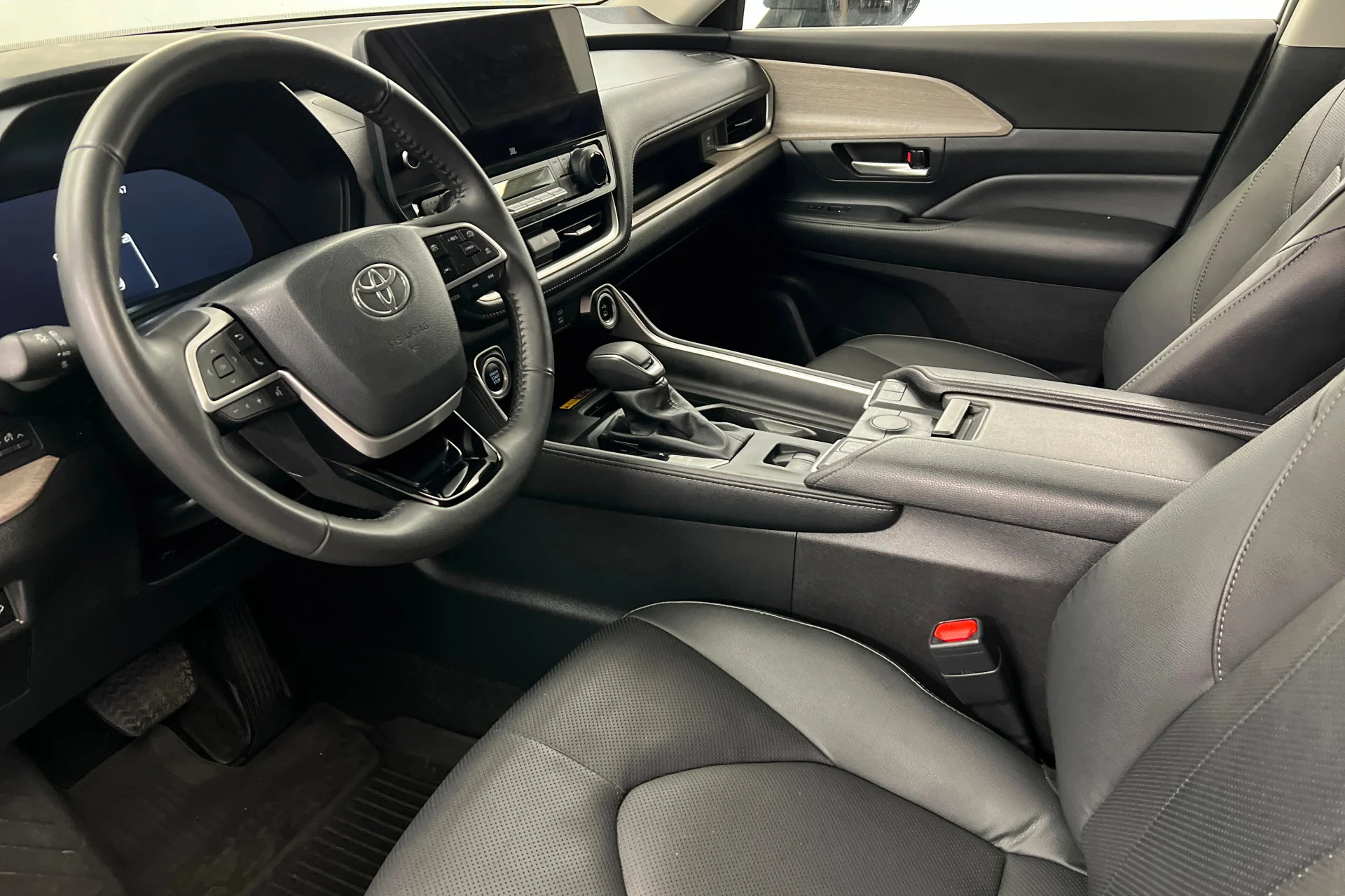 2024 Toyota Grand Highlander Limited - Photo 15
