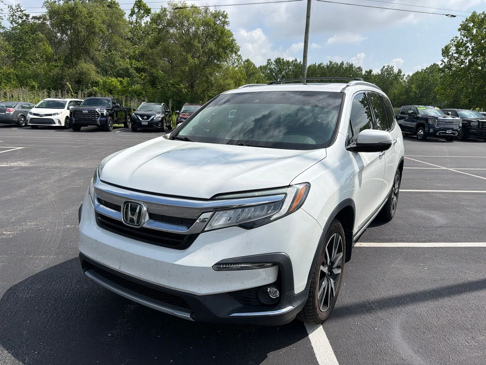 Used 2022 White Honda Touring image 2