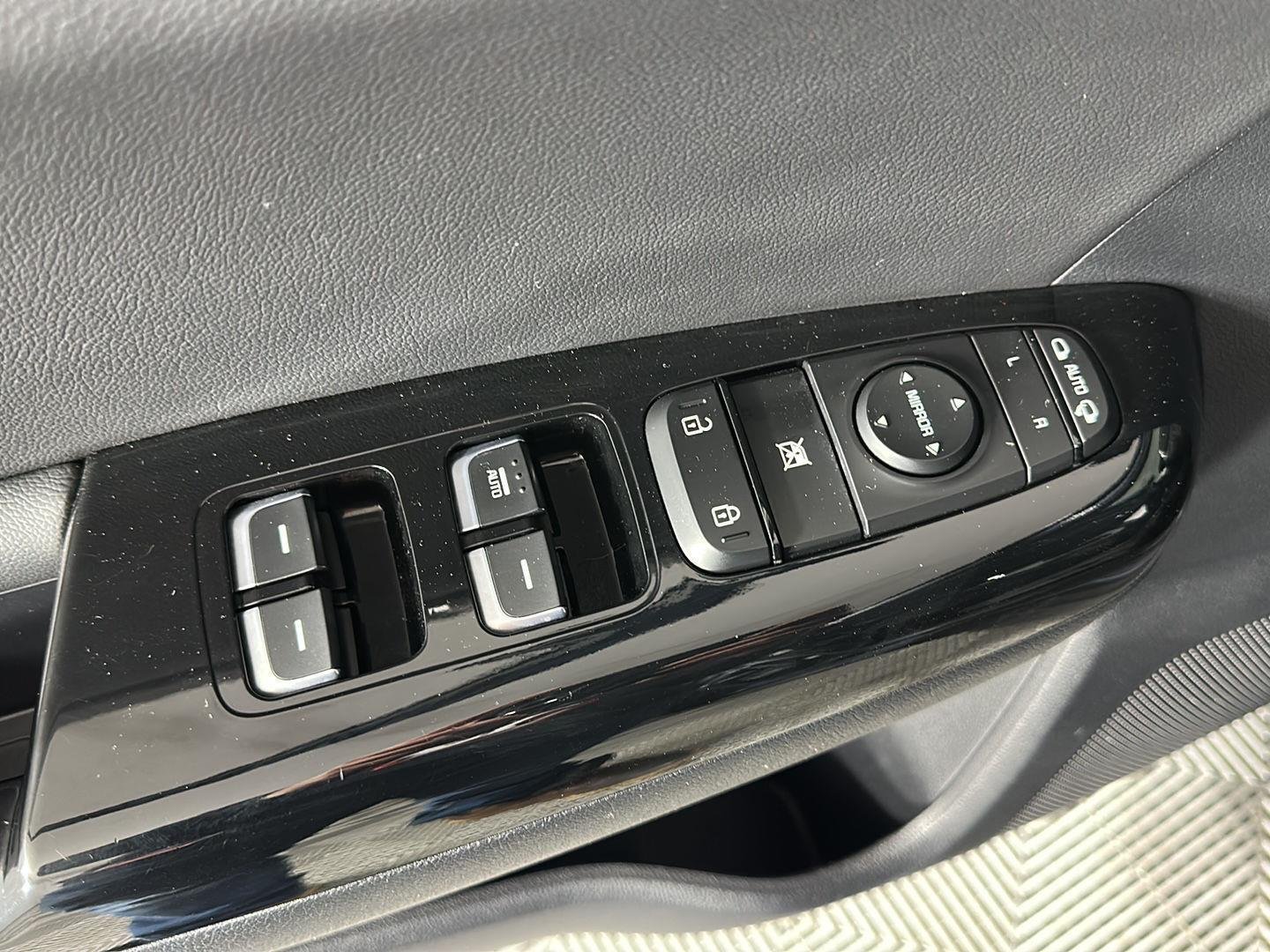 Used 2019 Pacific Blue Kia EX image 18