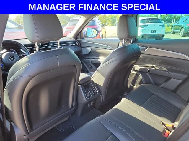 Used 2024  Maserati GT image 12